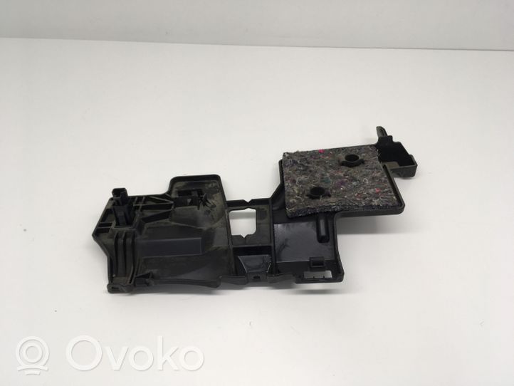 Toyota Yaris Garniture panneau inférieur de tableau de bord 556060D050