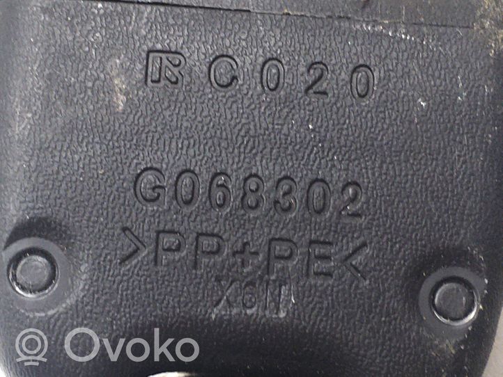 Toyota RAV 4 (XA40) Takaistuimen turvavyön solki G068302