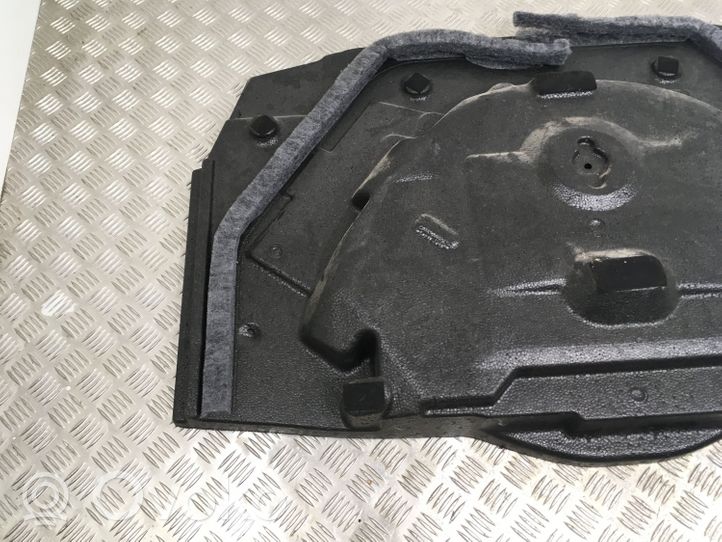 Toyota C-HR Boîte à outils 64777f4010