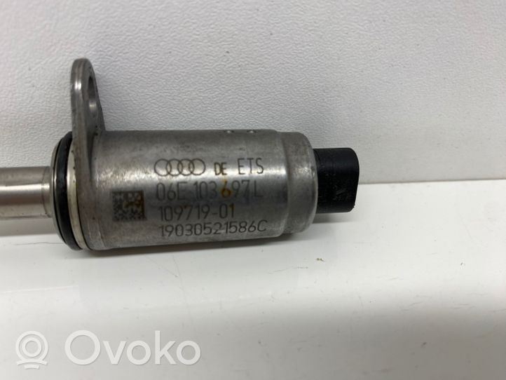 Audi A5 Zawór sterujący / Ustawienia wałka rozrządu 06E103697L