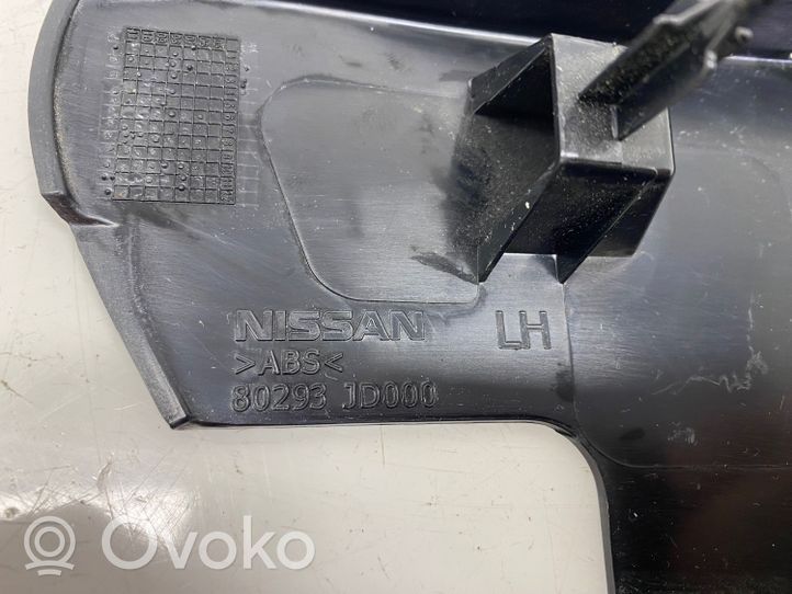 Nissan Qashqai Altro elemento di rivestimento della portiera anteriore 80293JD000