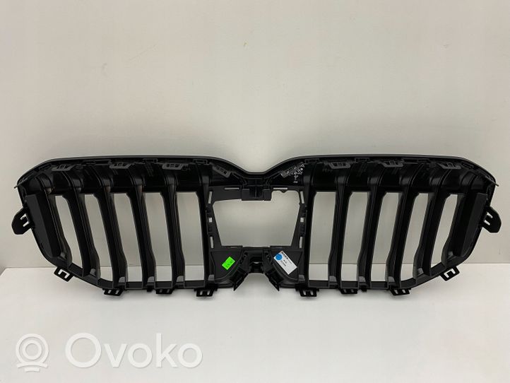 BMW 2 Active Tourer U06 Grille calandre supérieure de pare-chocs avant 9882243