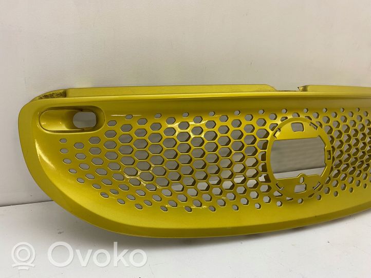 Smart ForTwo III C453 Grille calandre supérieure de pare-chocs avant A4538881223