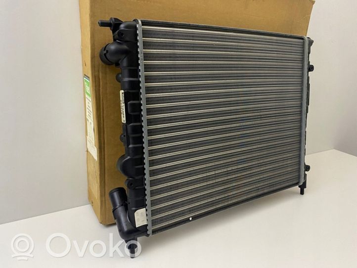 Renault 21 Radiateur de refroidissement 7701034769