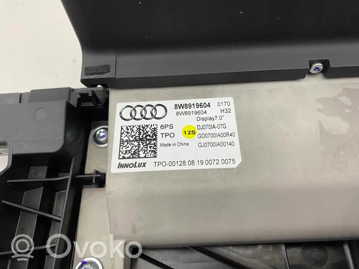 Audi A4 S4 B9 8W Monitori/näyttö/pieni näyttö 8W8919604