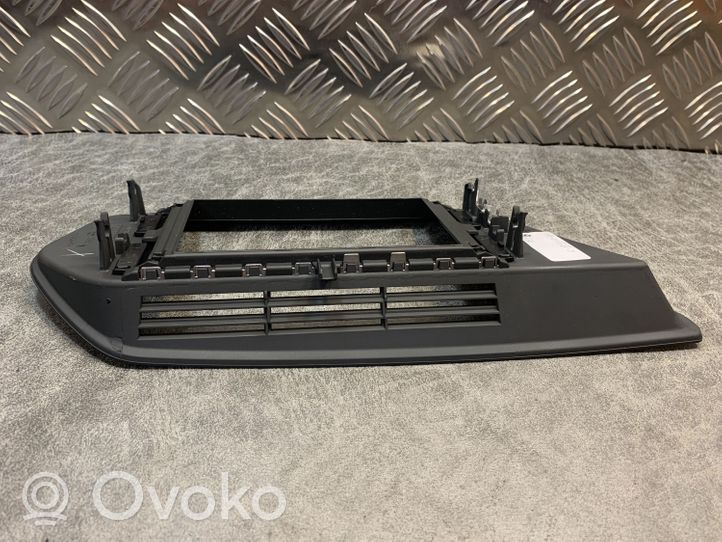 Mercedes-Benz E A207 Cadre, panneau d'unité radio / GPS A2076800136