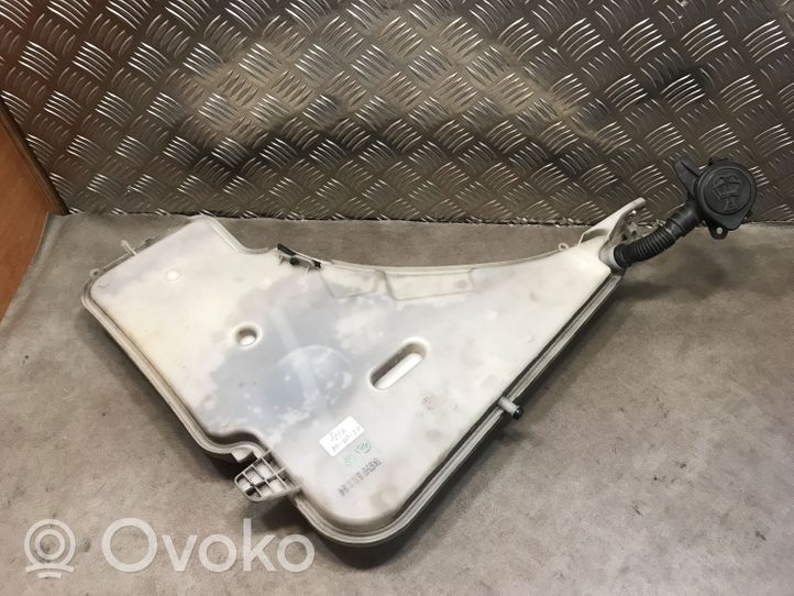 BMW 1 F20 F21 Valaisimen pesurin nestesäiliö 7241673