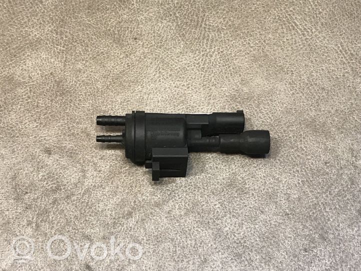 Mercedes-Benz E W212 Electrovanne soupape de dépression 0025401497