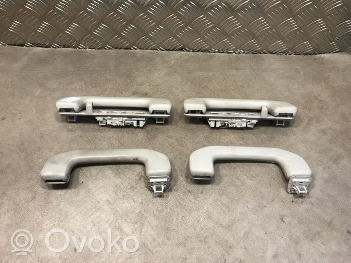 Mercedes-Benz GL X166 Un set di maniglie per il soffitto A0998150000