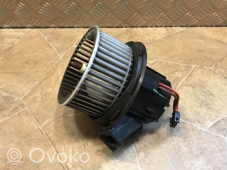 Mercedes-Benz C W204 Ventola riscaldamento/ventilatore abitacolo V2425001