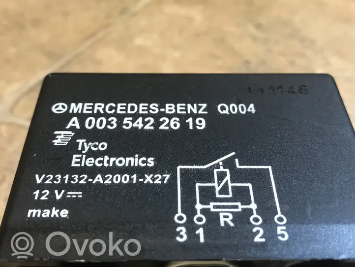 Mercedes-Benz C W204 Muu rele A0035422619