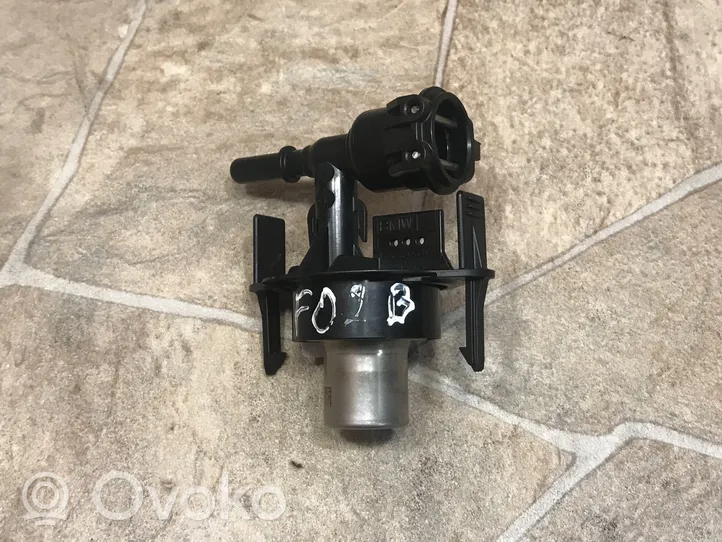 BMW 7 F01 F02 F03 F04 Regulator ciśnienia paliwa 7188553