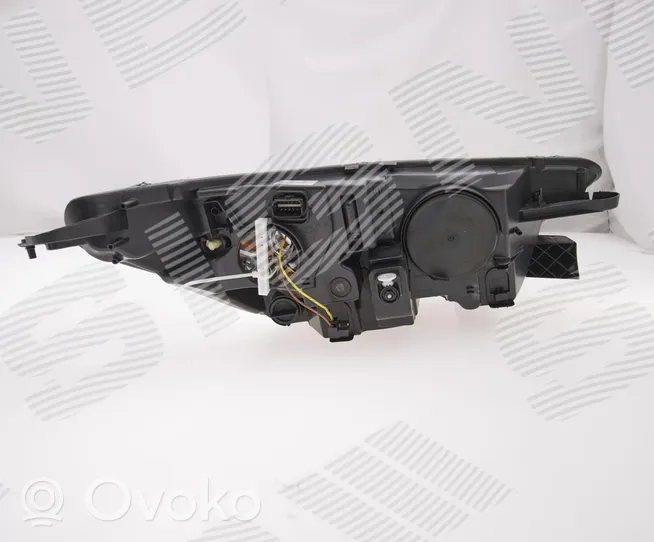 Citroen C4 II Lampa przednia 6208S1