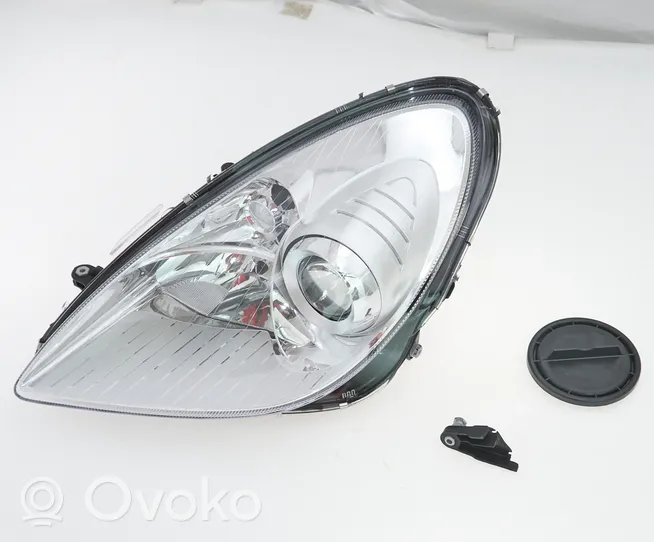 Mercedes-Benz SLK R171 Lampa przednia A1718203161