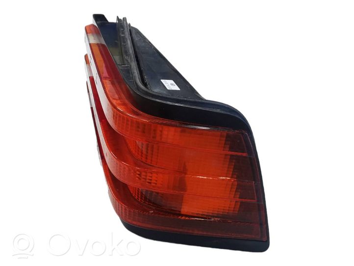 Mercedes-Benz 190 W201 Lampa tylna 2VP00716702