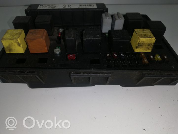 Opel Astra H Module de fusibles GM