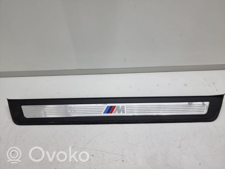 BMW 5 F10 F11 Etuoven kynnyksen suojalista 8050050