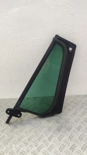 Volkswagen PASSAT B8 Rear vent window glass 