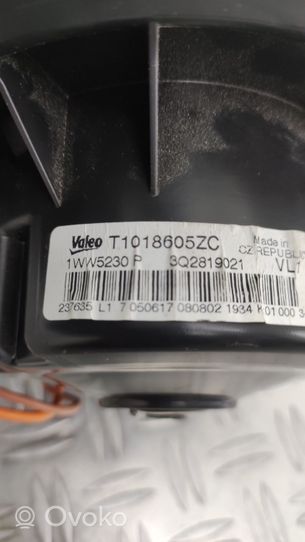 Volkswagen PASSAT B8 Lämmittimen puhallin 3Q2819021