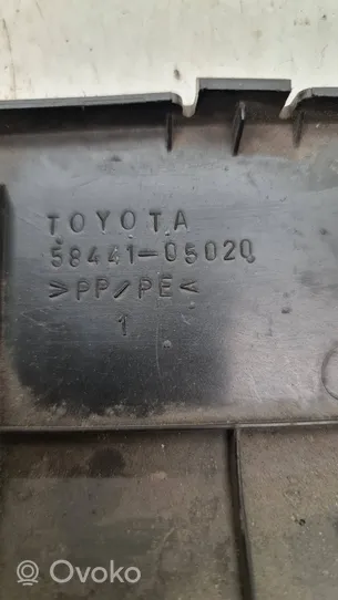 Toyota Avensis T250 Coperchio/tappo della scatola vassoio della batteria 5844105020