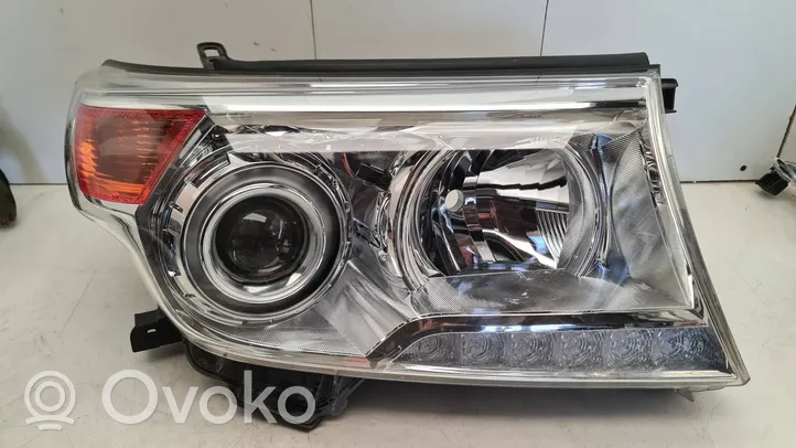 Toyota Land Cruiser (J200) Faro/fanale 8114560F30