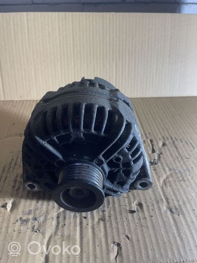 Mercedes-Benz CLS C219 Generatore/alternatore A0131548202