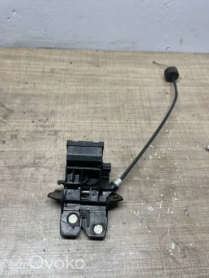 Mercedes-Benz C W203 Loading door lock A1717500085