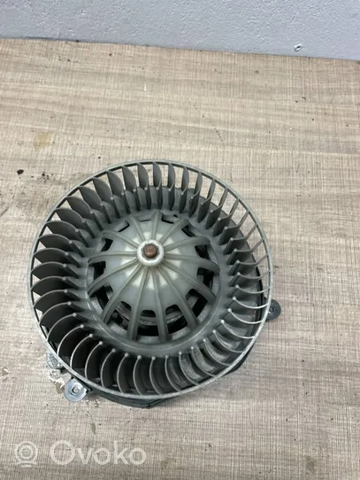 Mercedes-Benz E W211 Ventola riscaldamento/ventilatore abitacolo A2308210251