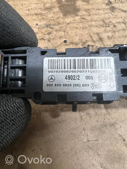 Mercedes-Benz CLK A209 C209 Sensor impacto/accidente para activar Airbag A0028200826