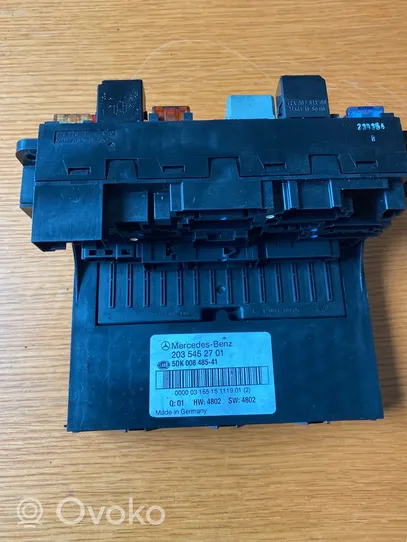 Mercedes-Benz C W203 Module de fusibles 2035452701