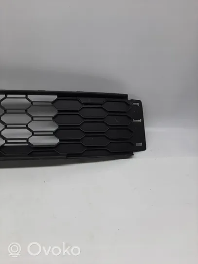 Skoda Fabia Mk4 (6VA) Grille inférieure de pare-chocs avant 6V0853677G