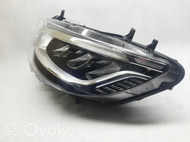 Mercedes-Benz Sprinter W907 W910 Lampa przednia A9109065100