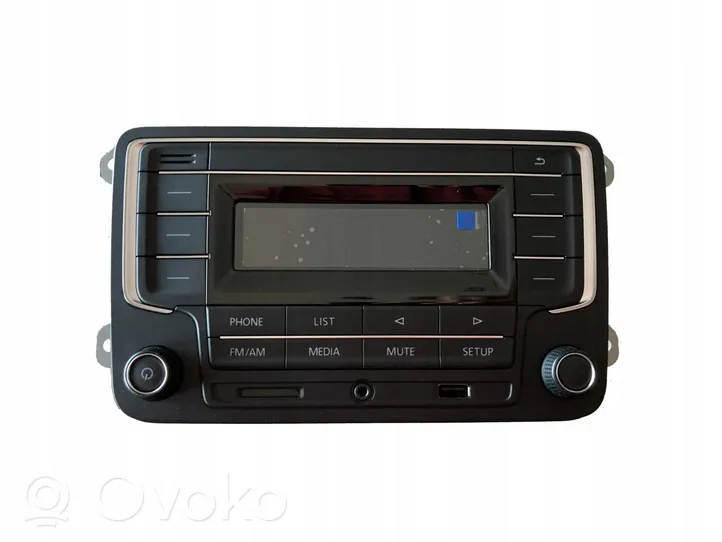 Volkswagen Scirocco Unité principale radio / CD / DVD / GPS 5CU035181A