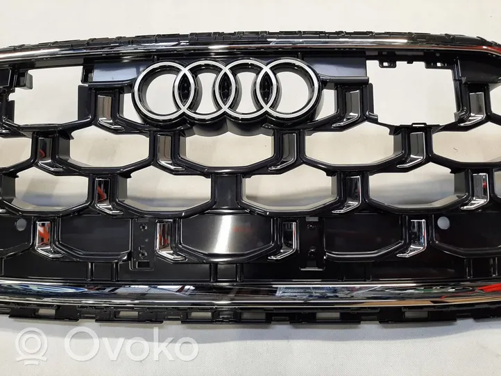 Audi Q8 Grotelės priekinės 4M8853651BS