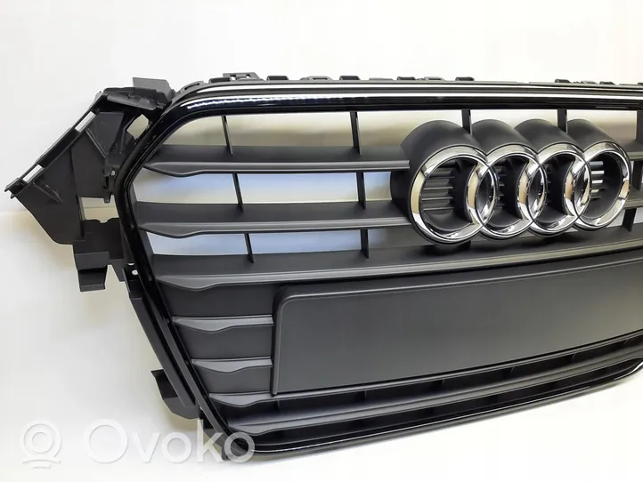 Audi A4 S4 B8 8K Griglia superiore del radiatore paraurti anteriore 8K0