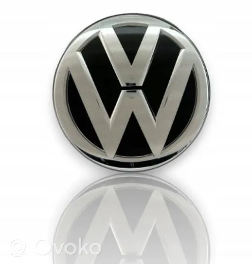 Volkswagen PASSAT B8 Emblemat / Znaczek 367853601D