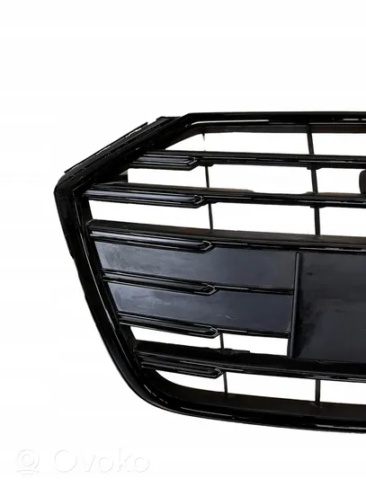 Audi A8 S8 D5 Maskownica / Grill / Atrapa górna chłodnicy 4N0853651H