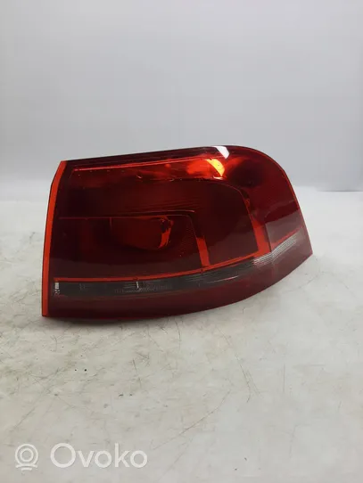 Volkswagen PASSAT B7 Lampa tylna 3AF945096E