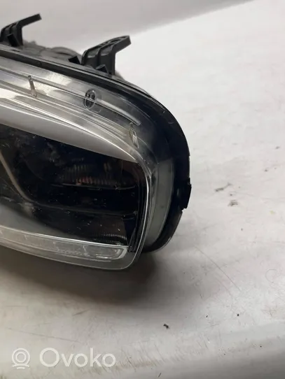 KIA Ceed Lampa przednia 92102-A2390