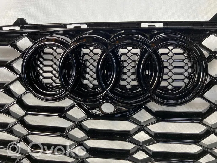 Audi RS5 Priekšējais režģis 8W6853651AN