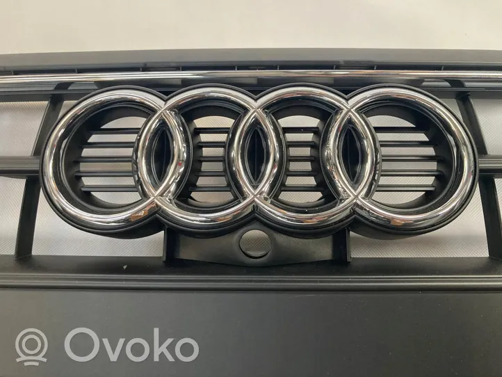 Audi A4 S4 B9 8W Etusäleikkö Audi