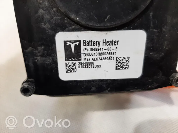 Tesla Model X Aušinimo skysčio radiatorius 1048941-00-E