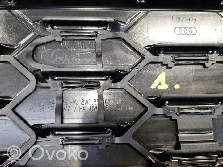 Audi A4 S4 B9 8W Atrapa chłodnicy / Grill 8W0853651