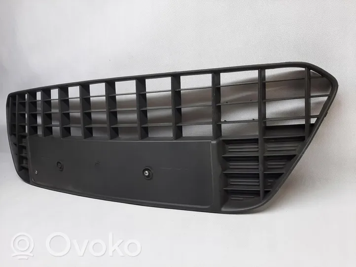 Ford C-MAX I Grille calandre supérieure de pare-chocs avant 7M5J-17K949-AA