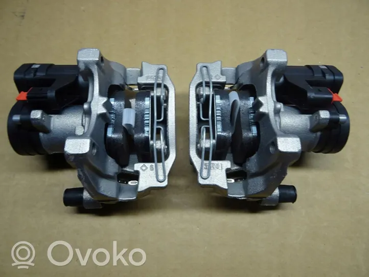 Volkswagen Golf VIII Rear brake caliper 5R3615405