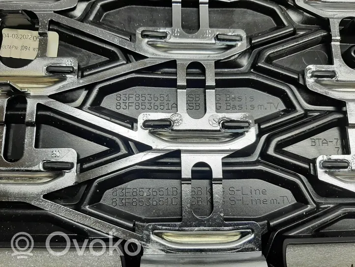 Audi Q3 F3 Grille de calandre avant 83F853651