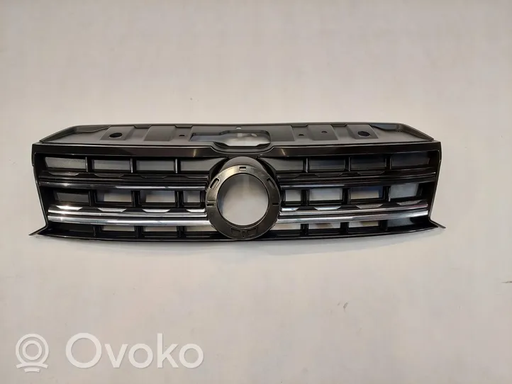 Volkswagen Amarok Atrapa chłodnicy / Grill 2H6853653