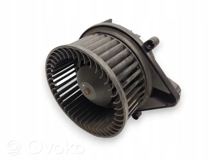 Audi A4 S4 B5 8D Ventola riscaldamento/ventilatore abitacolo 8E1820021A