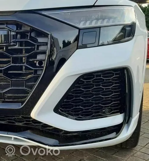 Audi RS Q8 Etupuskurin jakajan koristelista 4M8853061B