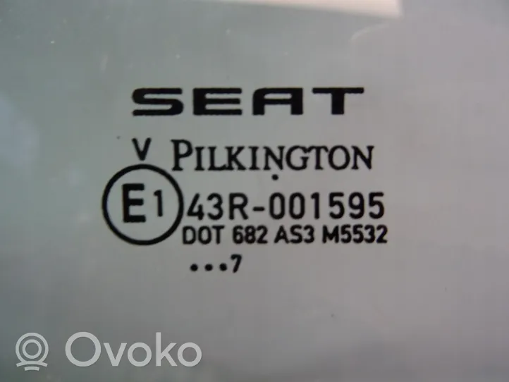 Seat Leon (1P) Rear windscreen/windshield window 